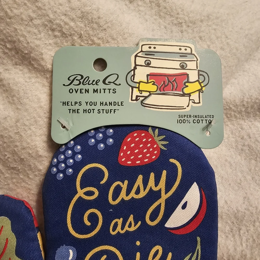 Blue Q Easy As Pie Is Such A Lie Baking Themed Oven Mitt